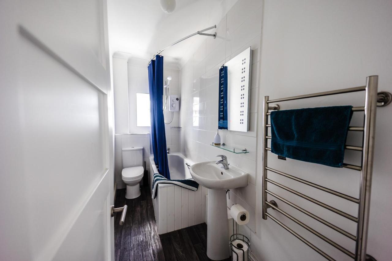 Flat 3 Flint House Tenby - Luxury Couples Apartment Екстер'єр фото